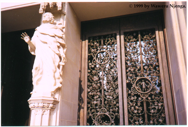 Cathedral Foyer (Full Screen)