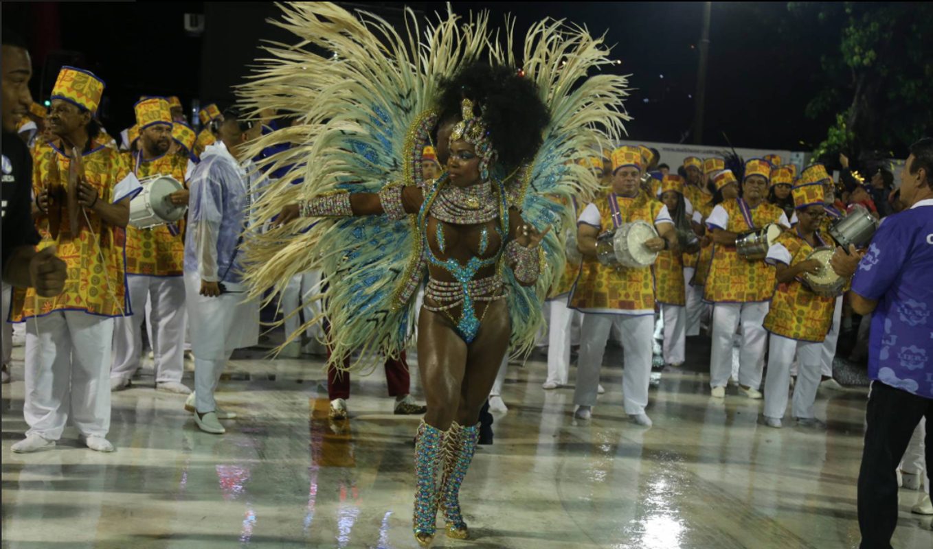 Samba dancer