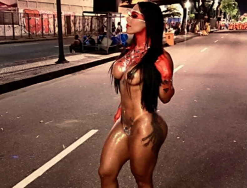Samba dancer