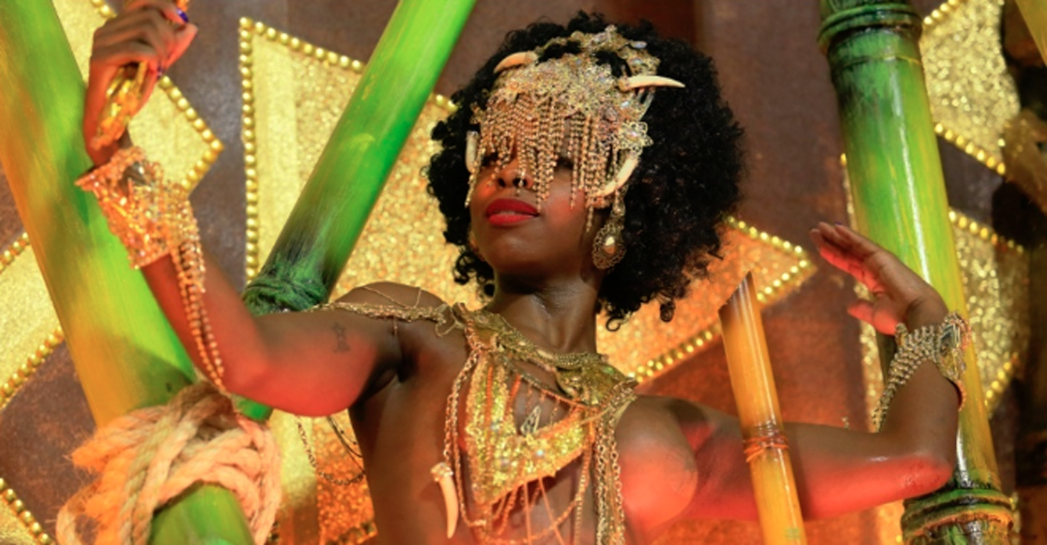 Samba dancer