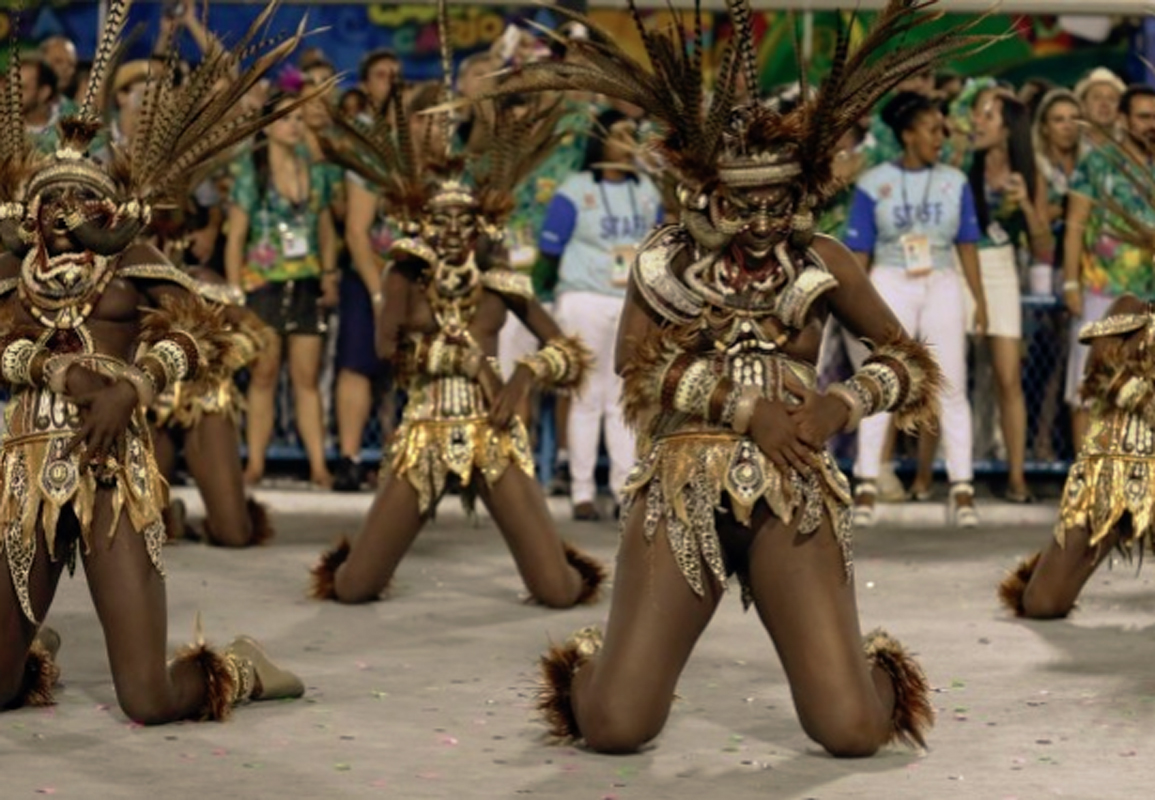 Samba dancer