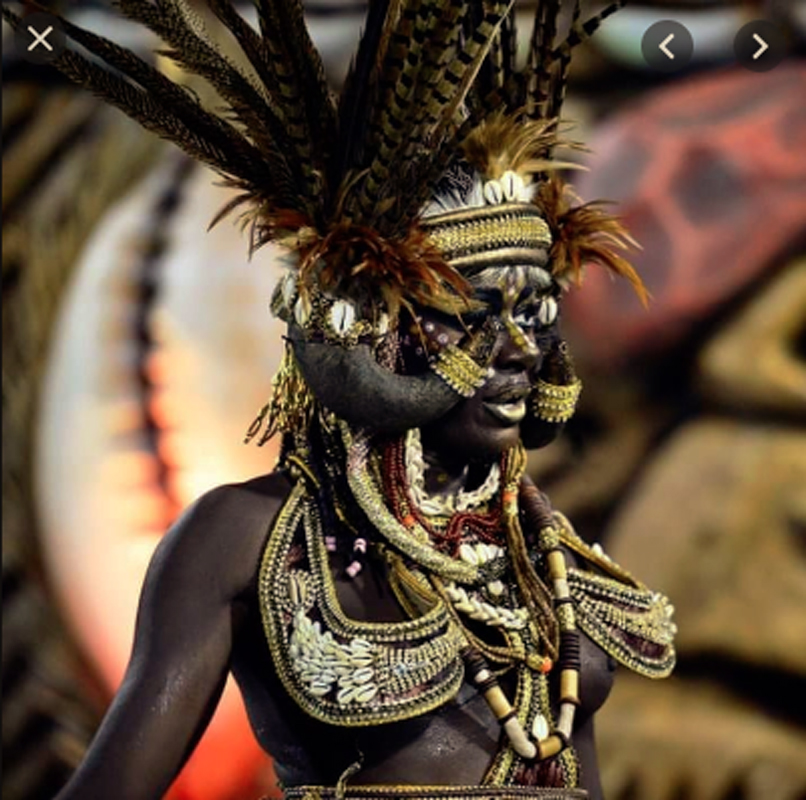 Samba dancer