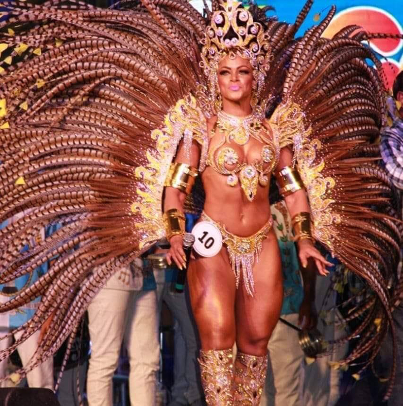Samba dancer