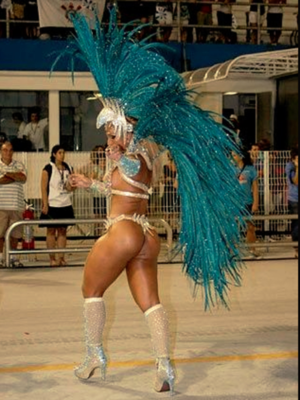 Samba dancer