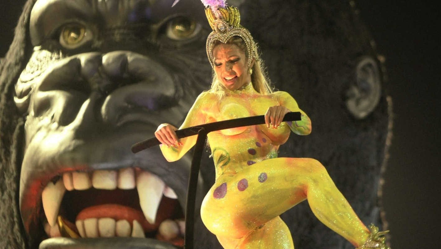 Samba dancer