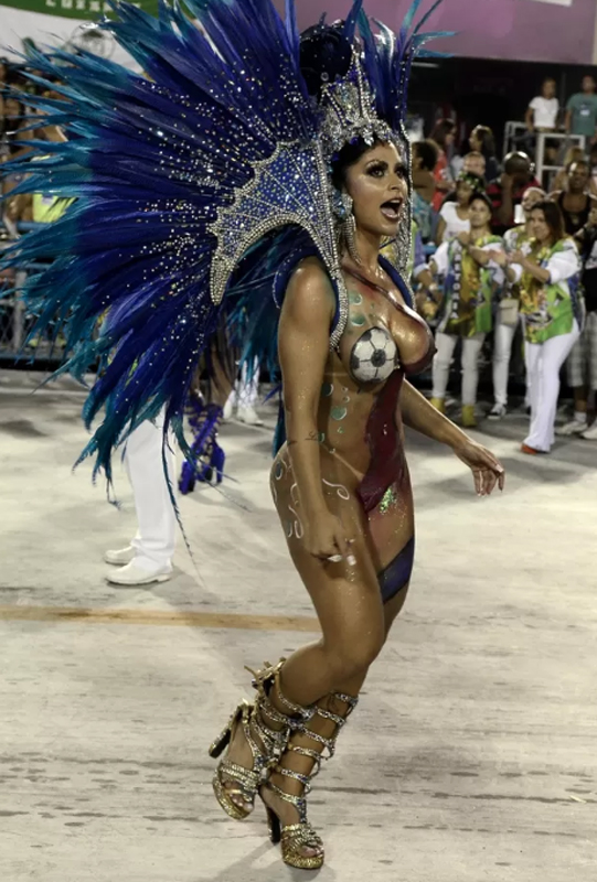 Samba dancer