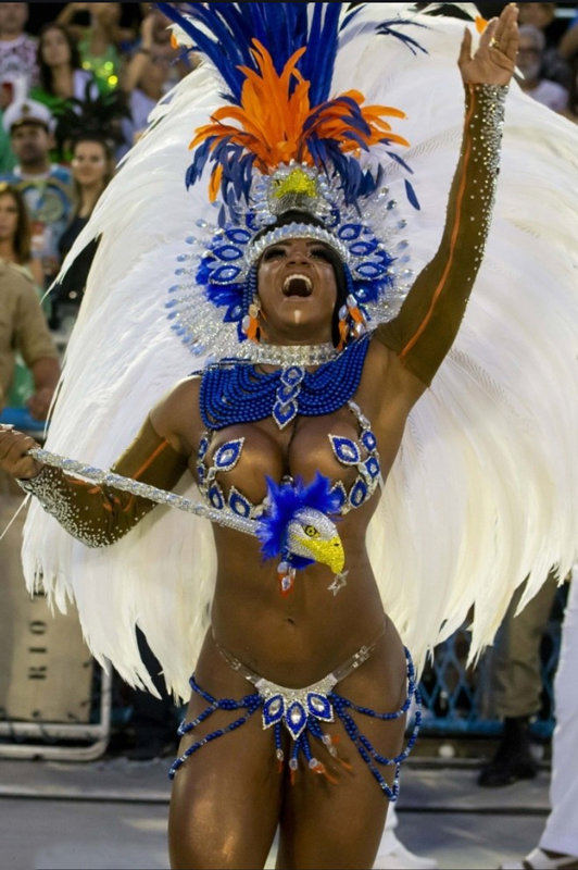 Samba dancer
