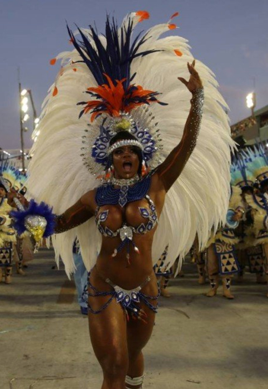 Samba dancer