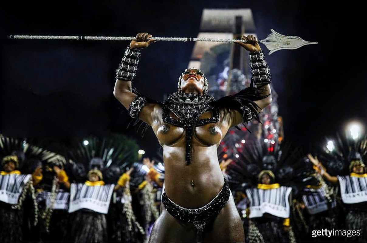 Samba dancer