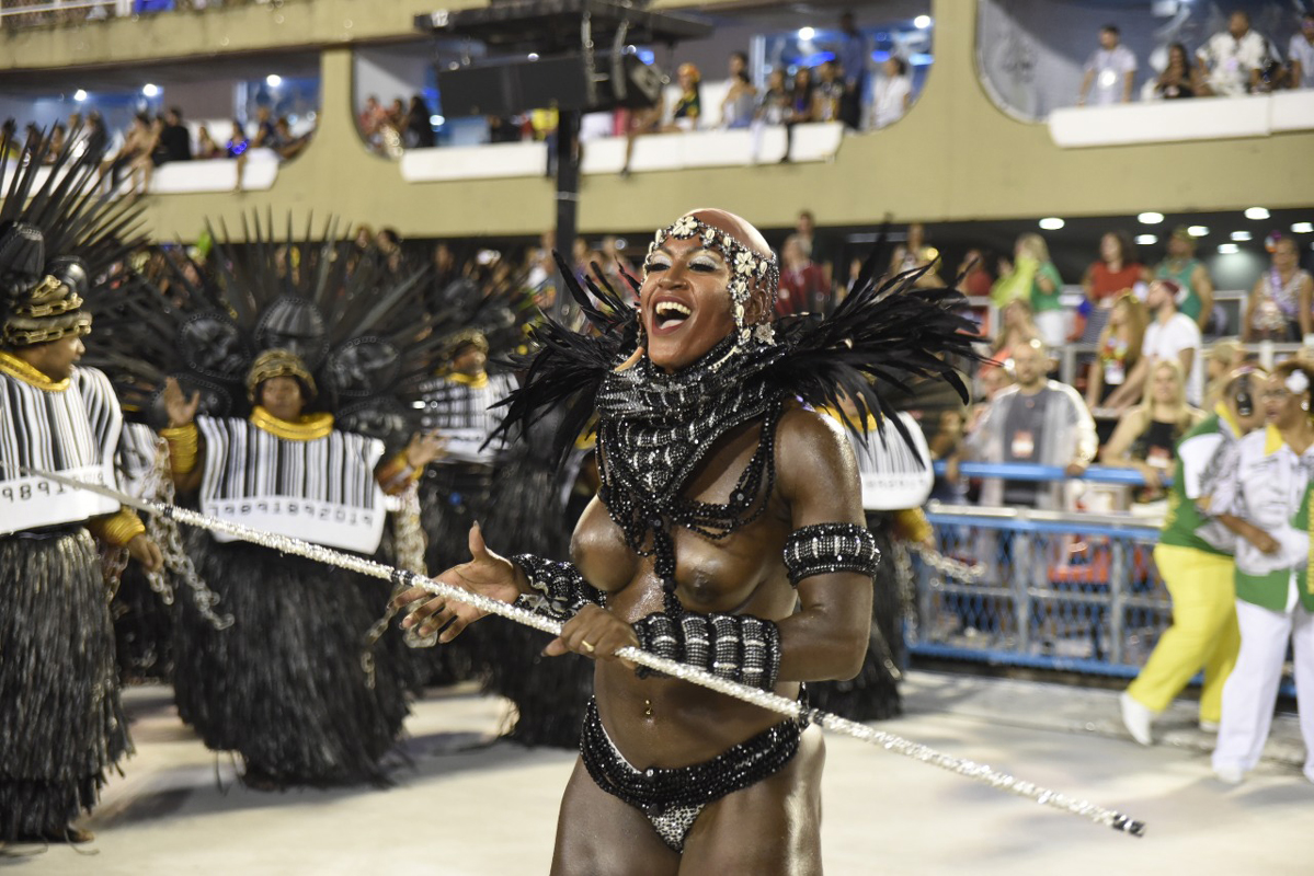 Samba dancer