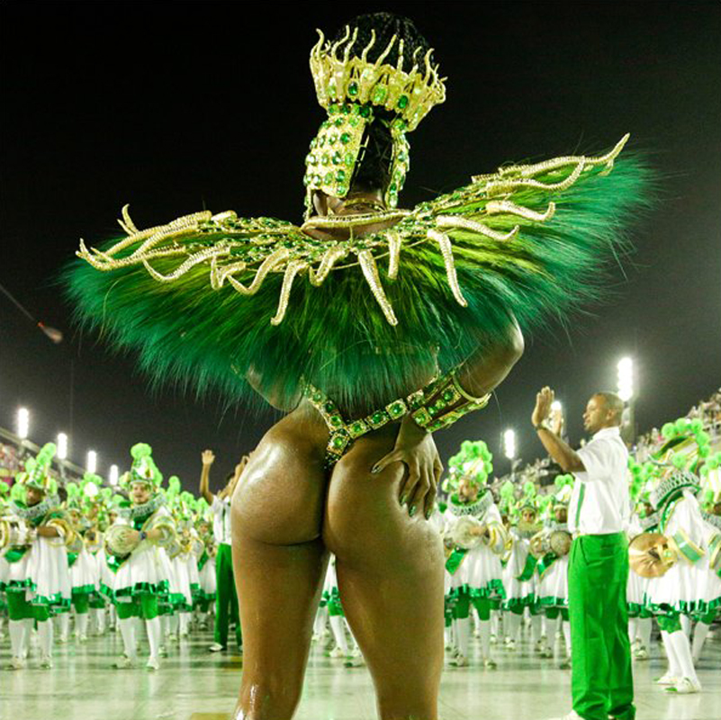 Samba dancer