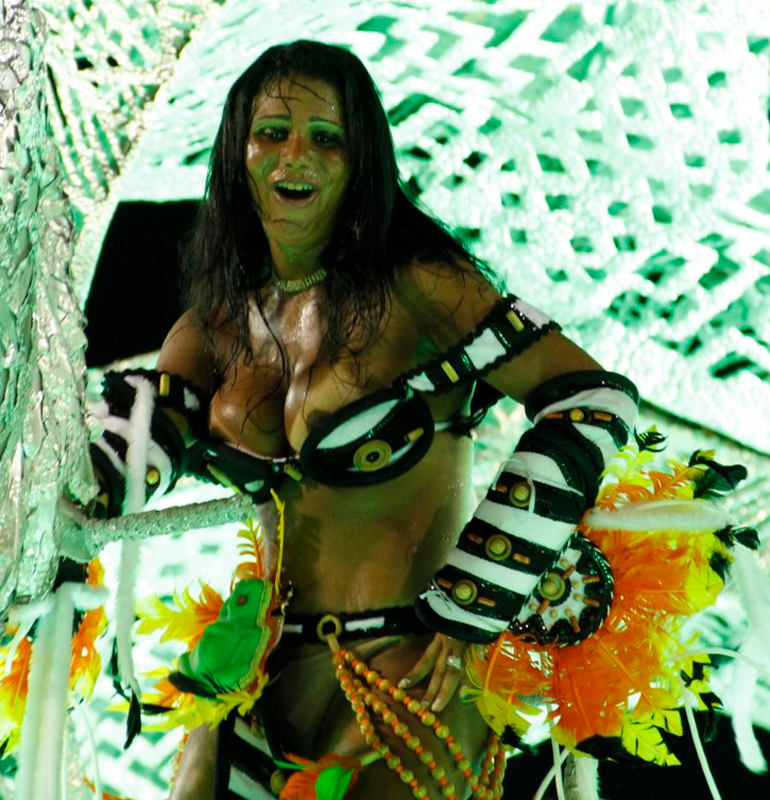 Samba dancer