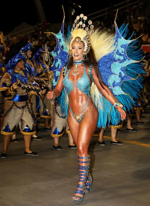 Samba dancer