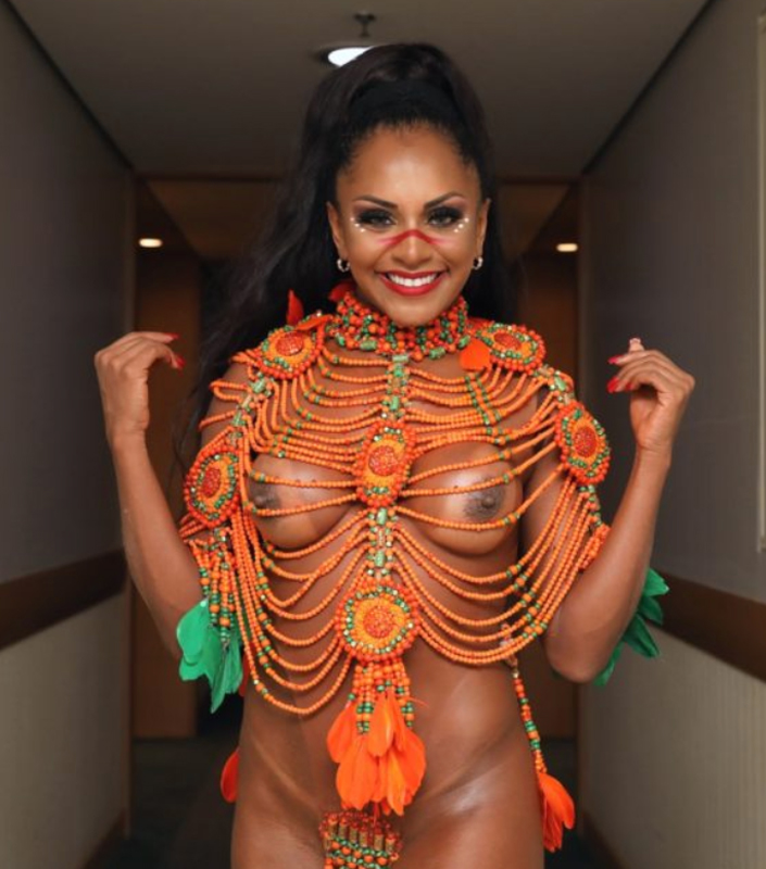 Samba dancer