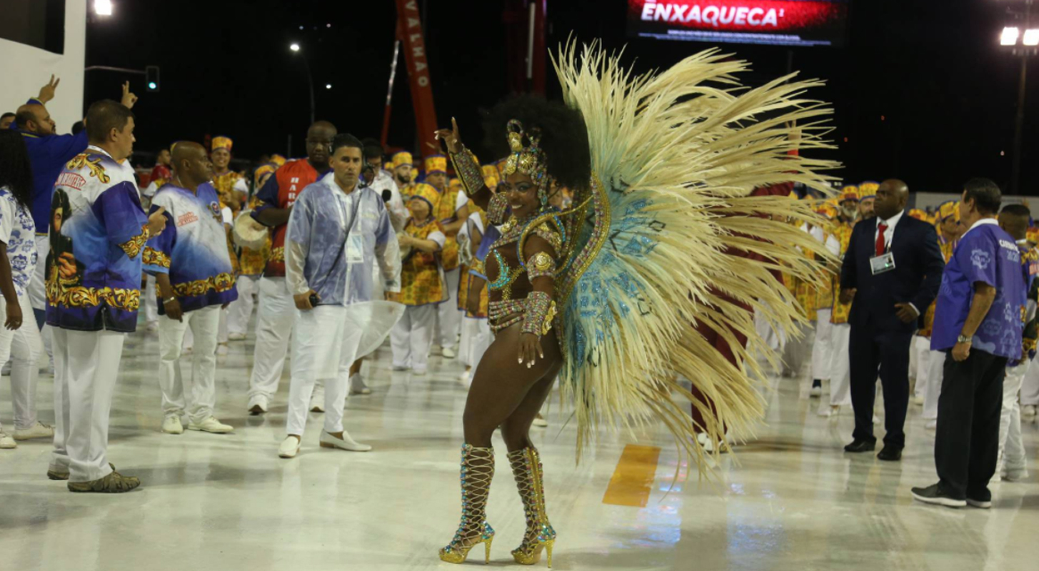 Samba dancer