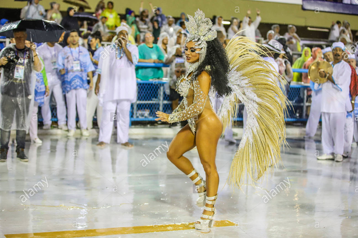 Samba dancer