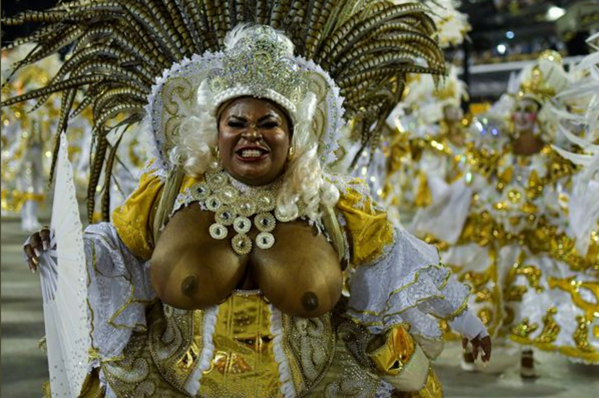 Samba dancer