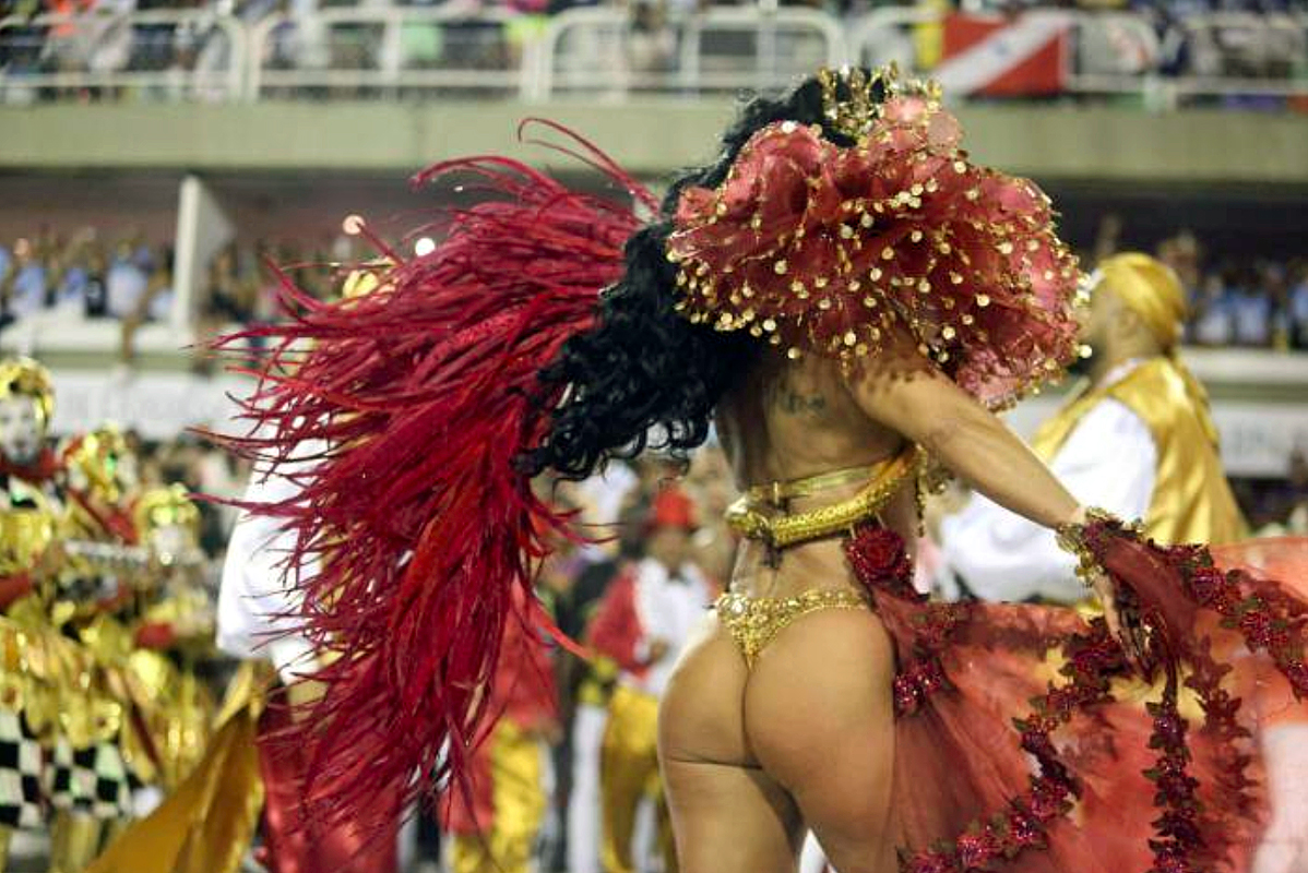 Samba dancer