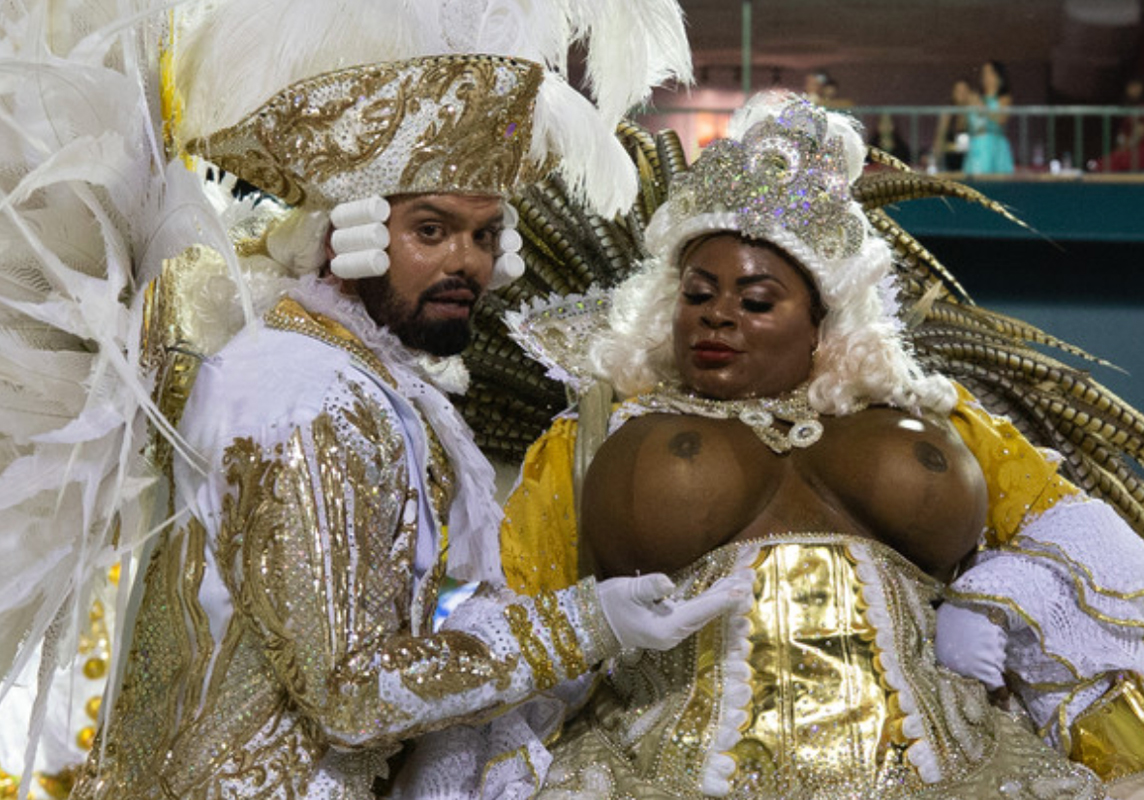 Samba dancer
