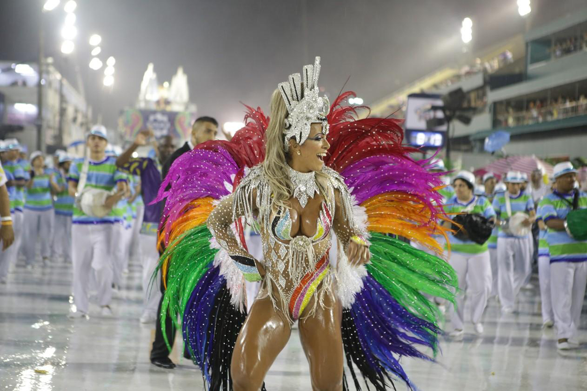 Samba dancer