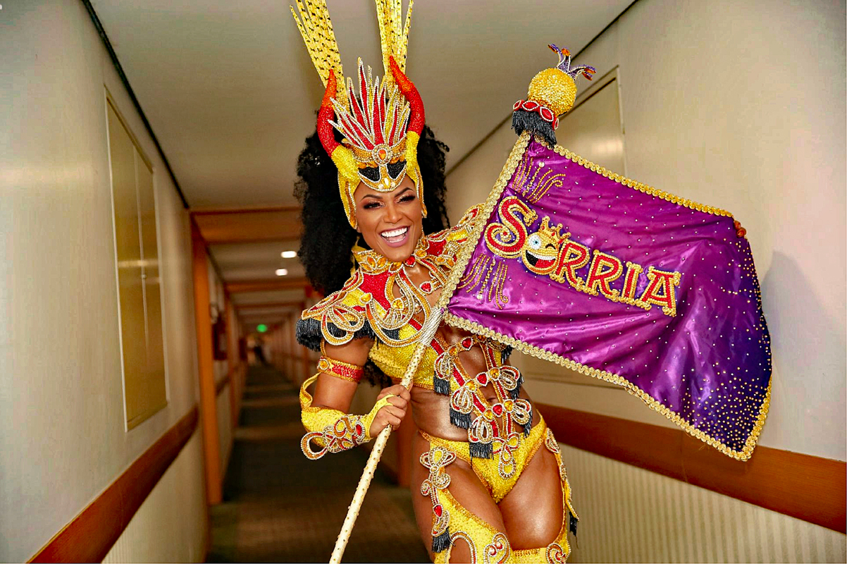 Samba dancer