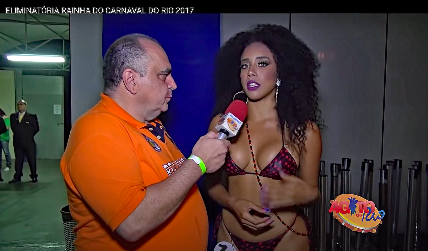 Samba dancer