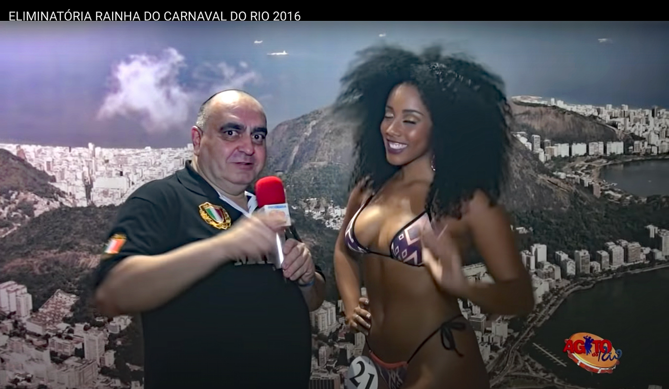 Samba dancer