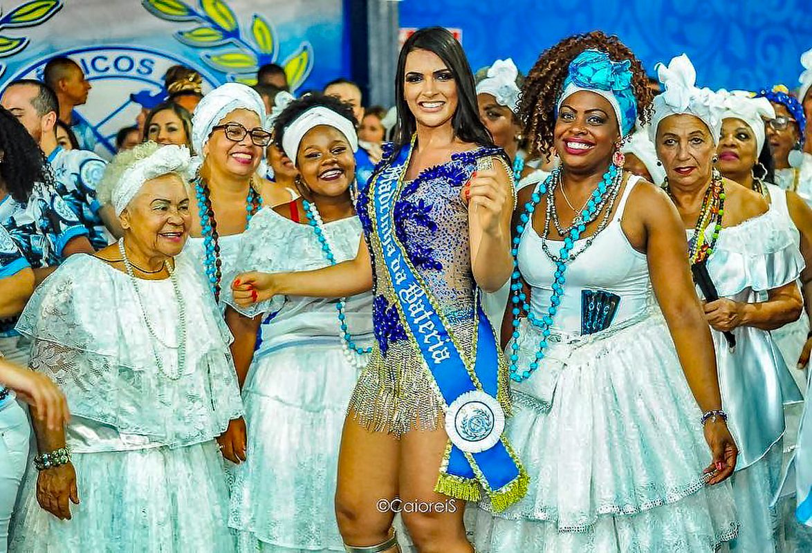 Samba dancer