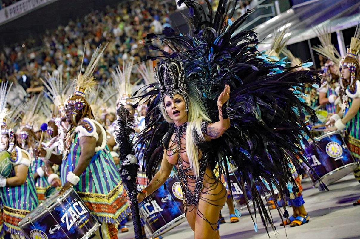 Samba dancer