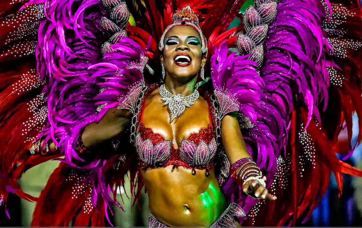 Samba dancer
