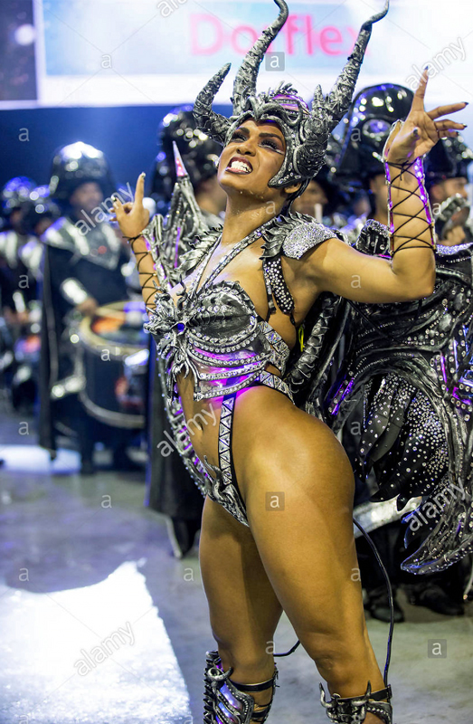 Samba dancer