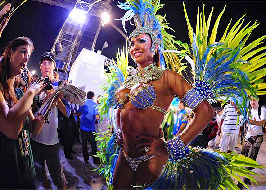 Samba dancer