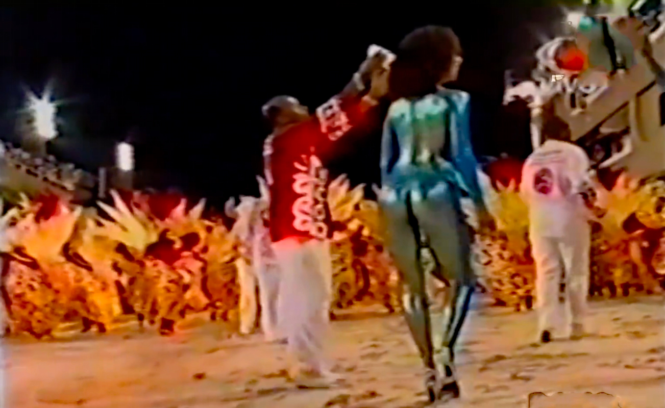 Samba dancer