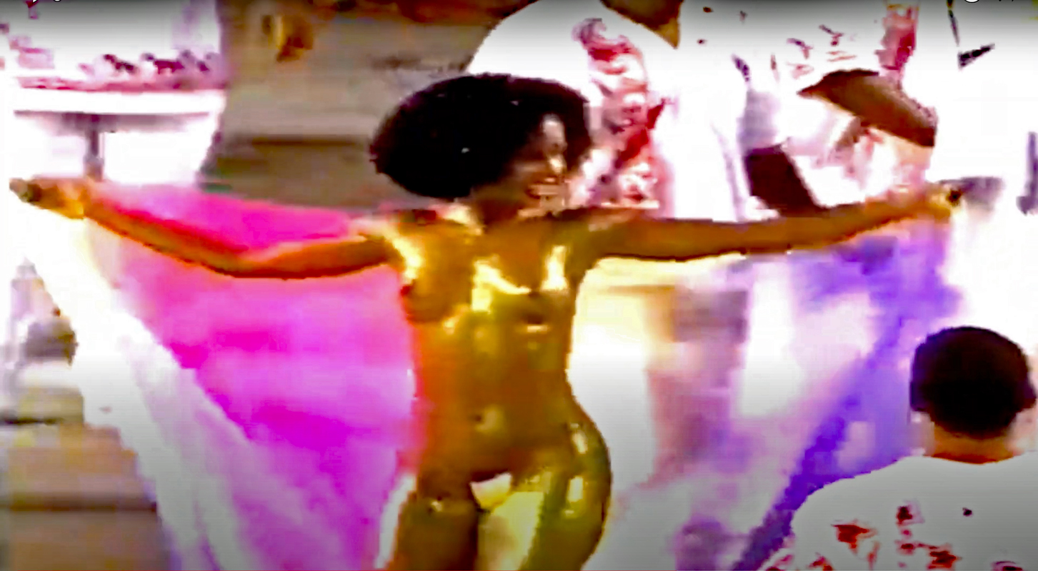 Samba dancer