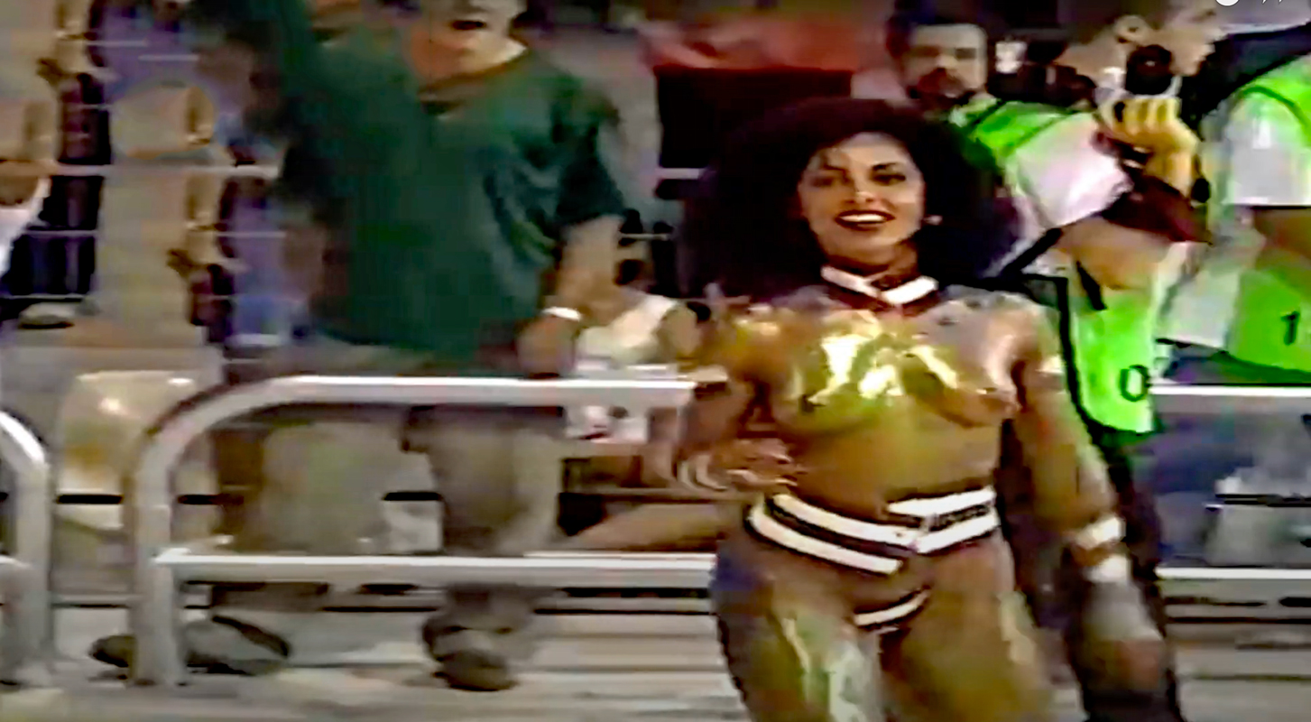 Samba dancer