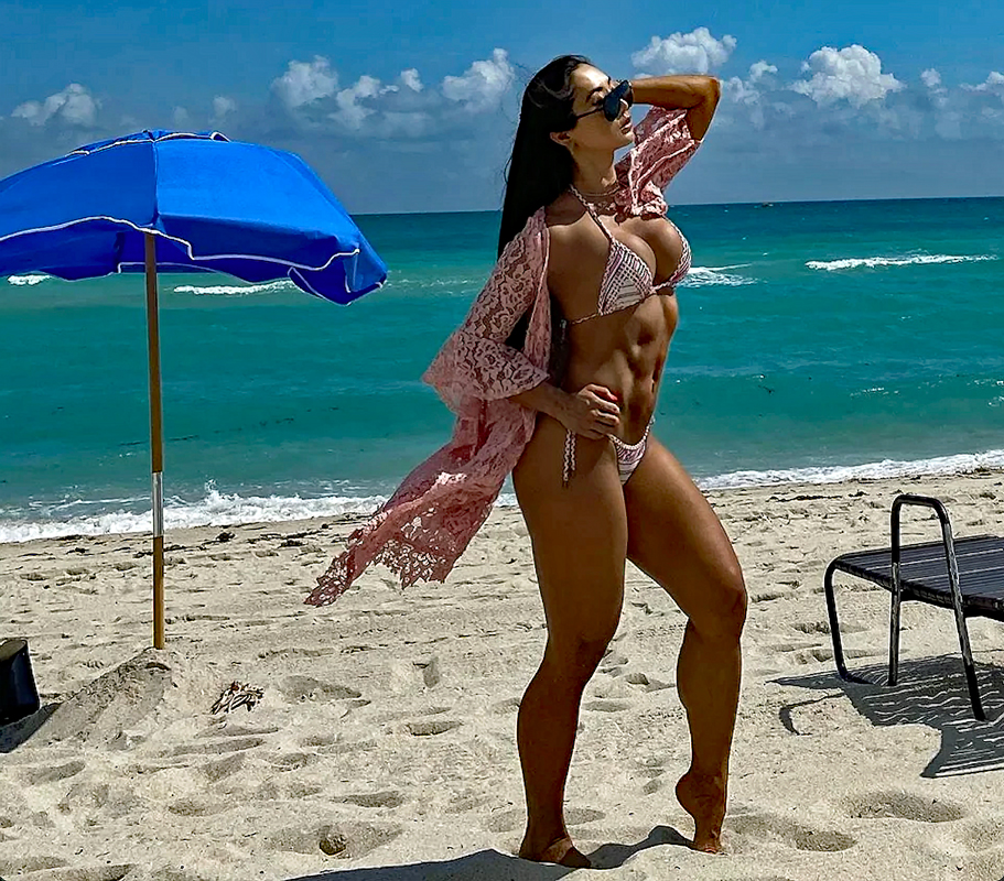 Samba dancer