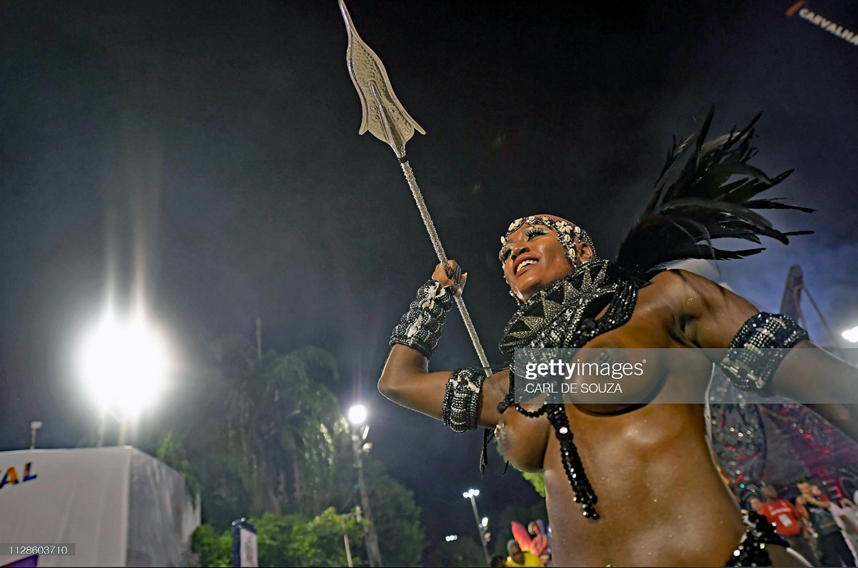 Samba dancer