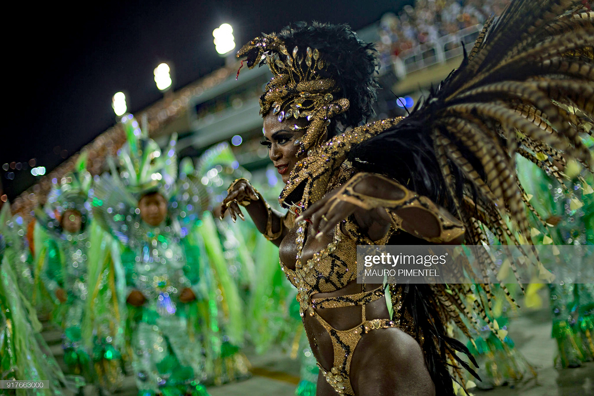 Samba dancer