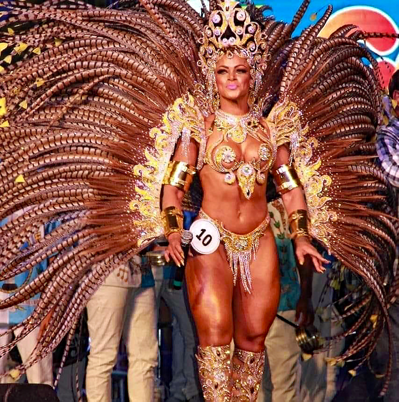 Samba dancer