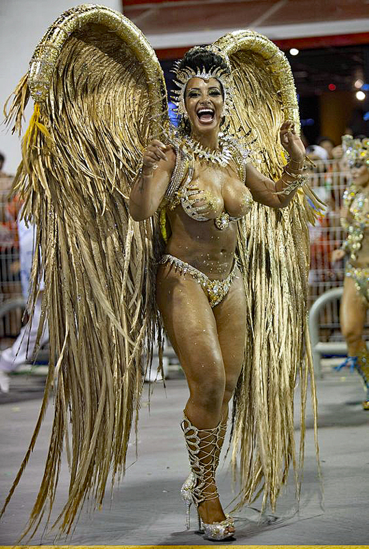 Samba dancer