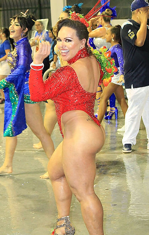 Samba dancer