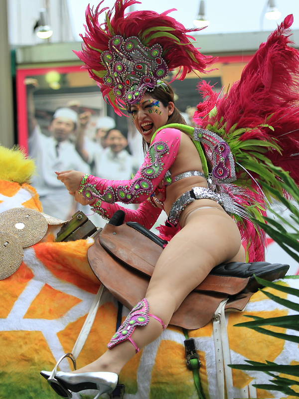 Samba dancer