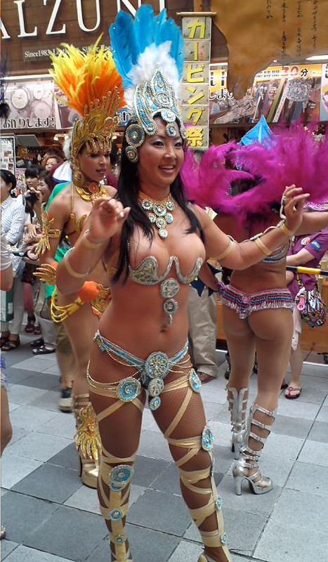 Samba dancer