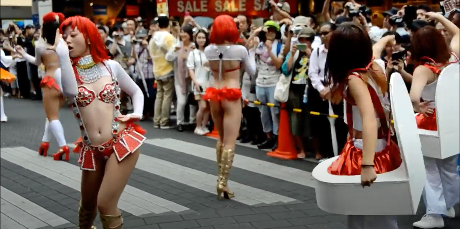 Samba dancer