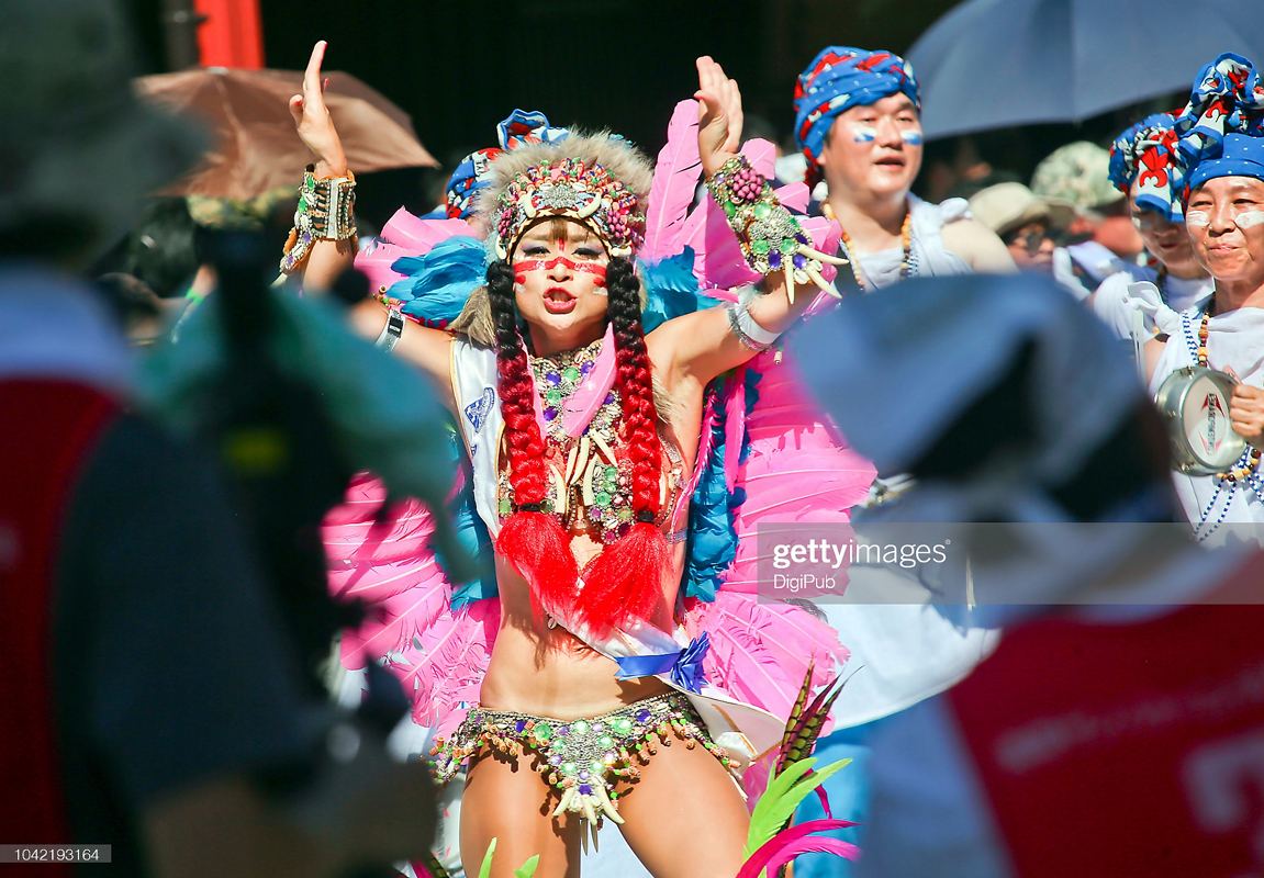 Samba dancer