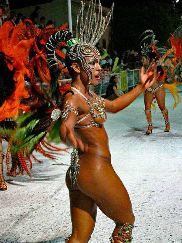 Samba dancer