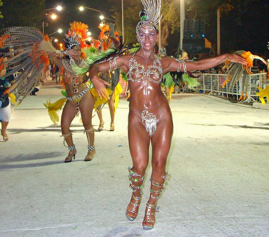 Samba dancer