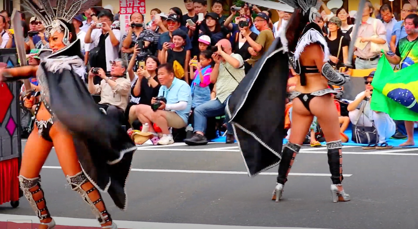 Samba dancer
