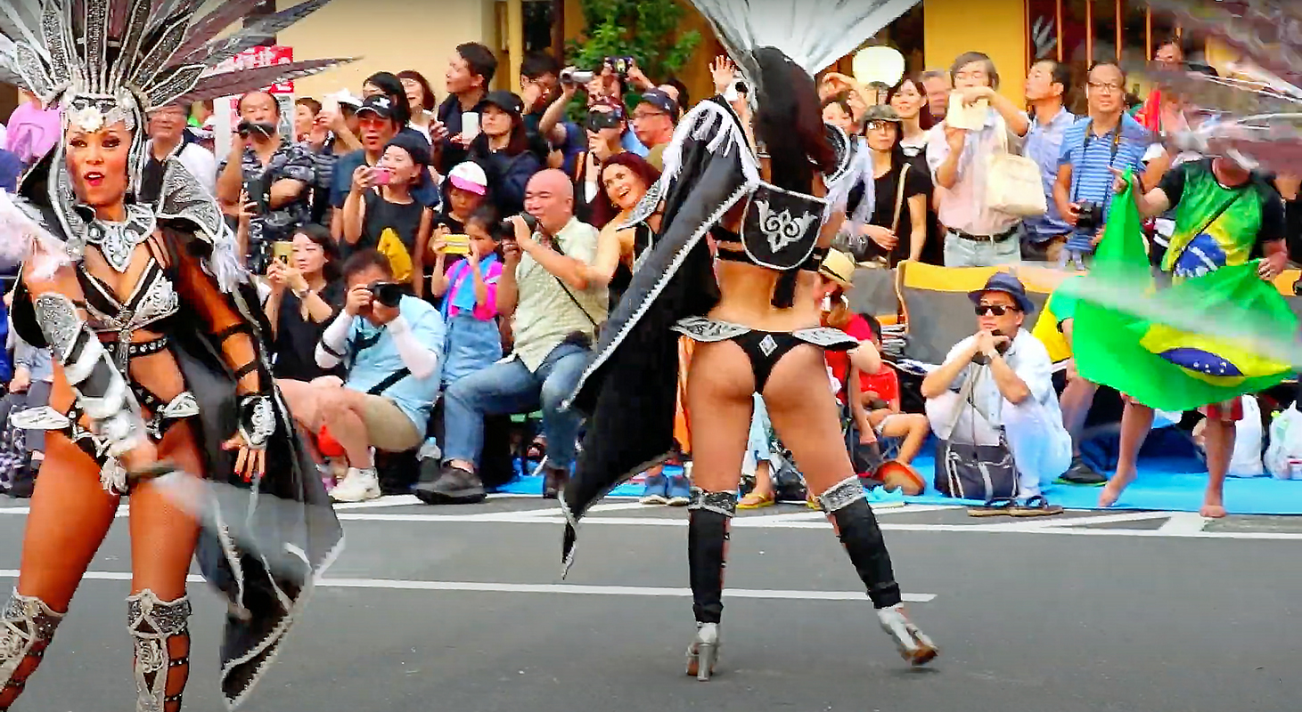 Samba dancer