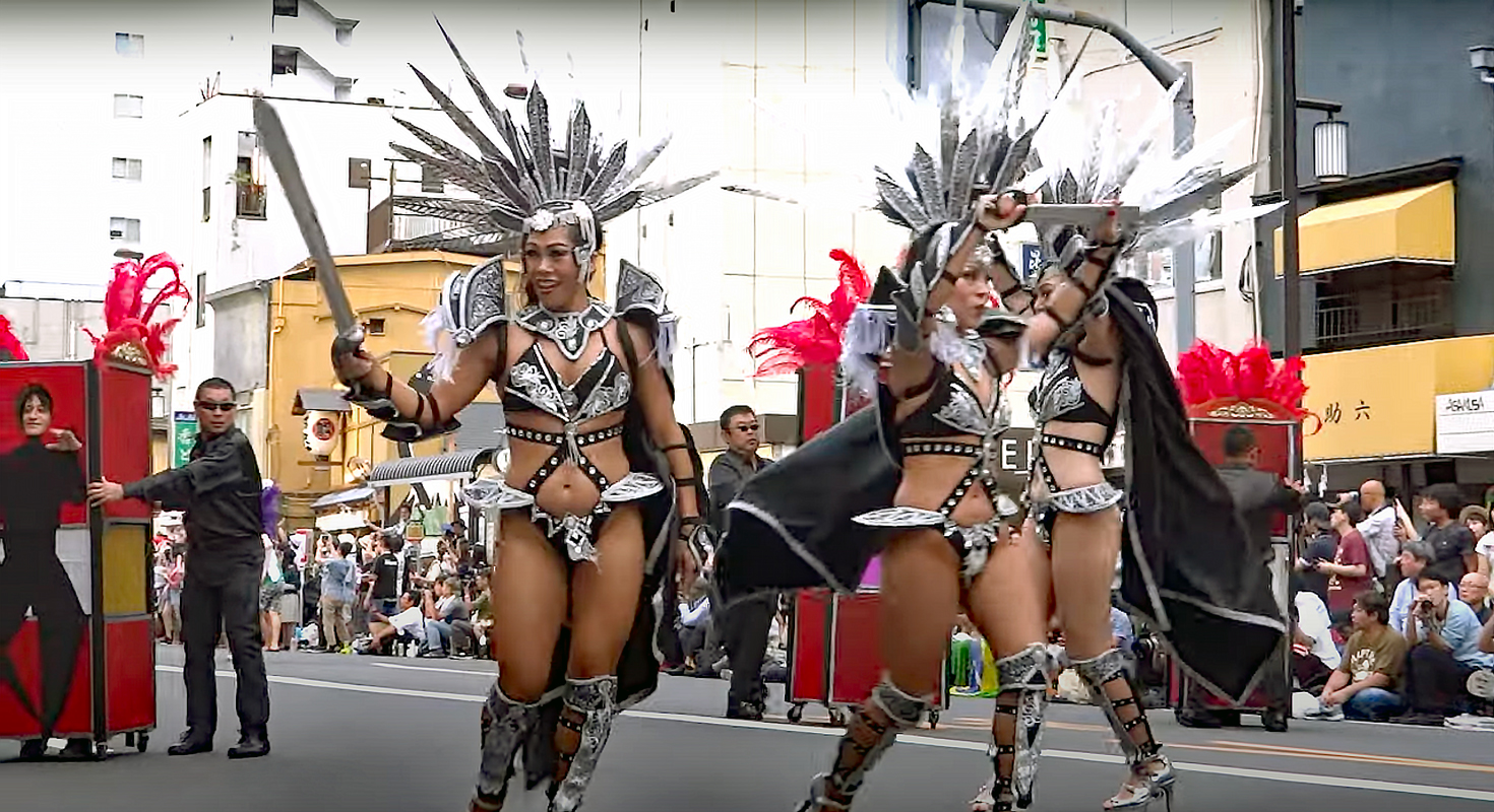 Samba dancer